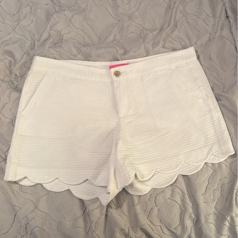 Lilly Pulitzer White High Waist Scalloped Shorts